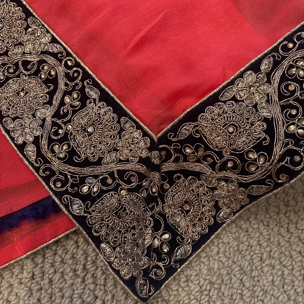 Brand New Saree - Picture 2 of 3